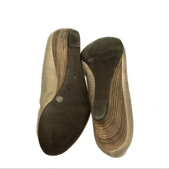 Bcbgeneration Tallie Taupe Snakeskin Wedge Shoes - Picture 5 of 8